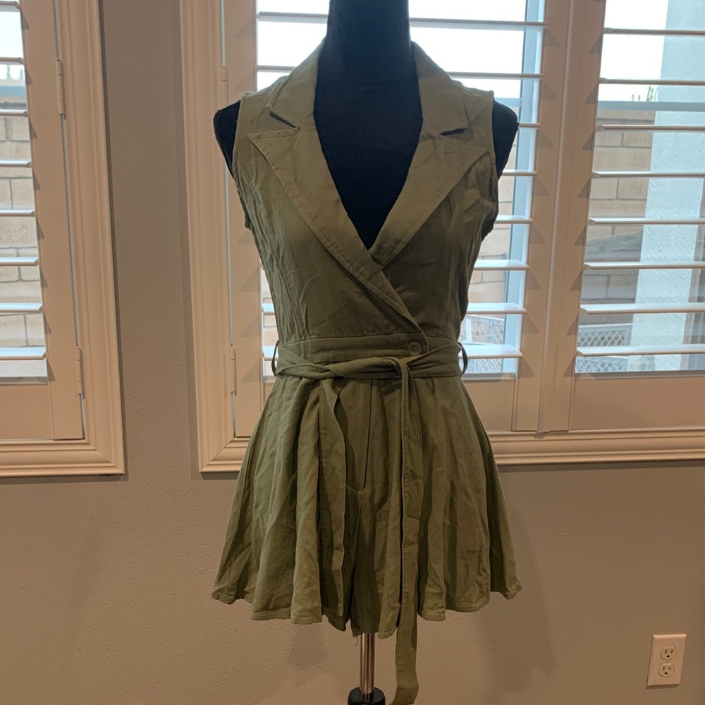 Chic Olive Green Sleeveless Romper